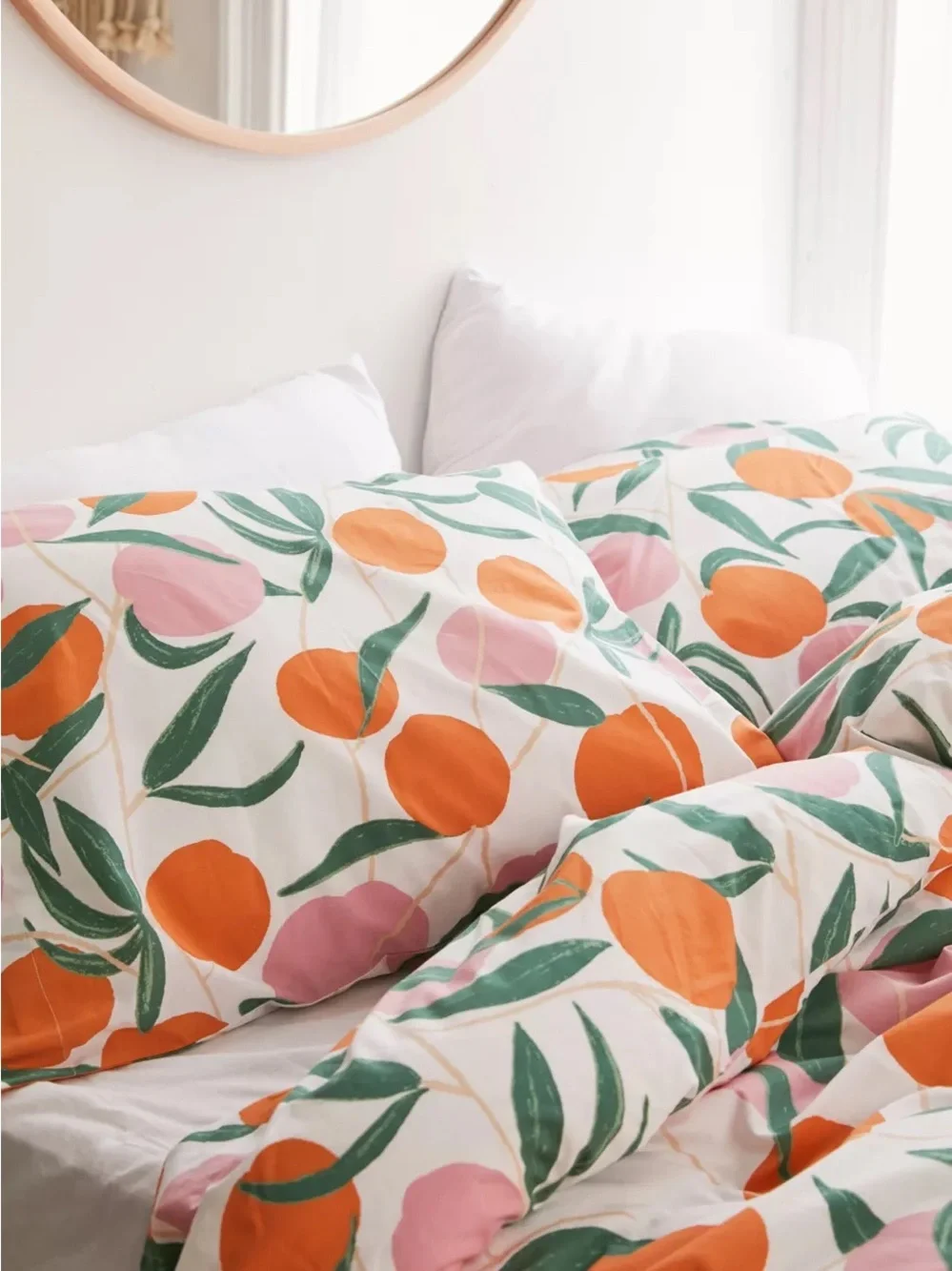 NWT Urban Outfitters Peaches Duvet Set King